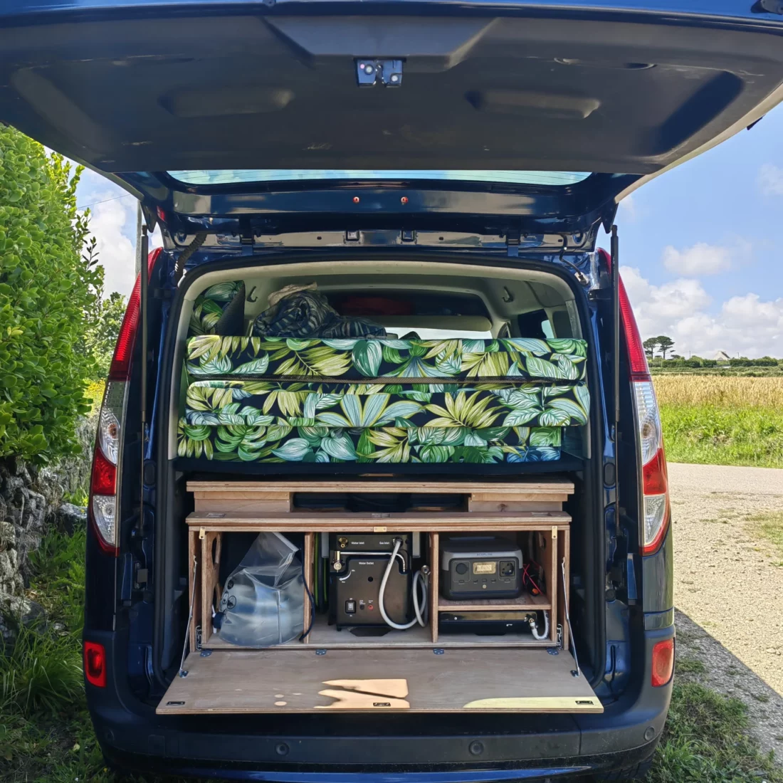 Ma Malle d'Enfer - Kit d'aménagement de voiture/véhicule en van aménagé - louer malle de camping siestamalle