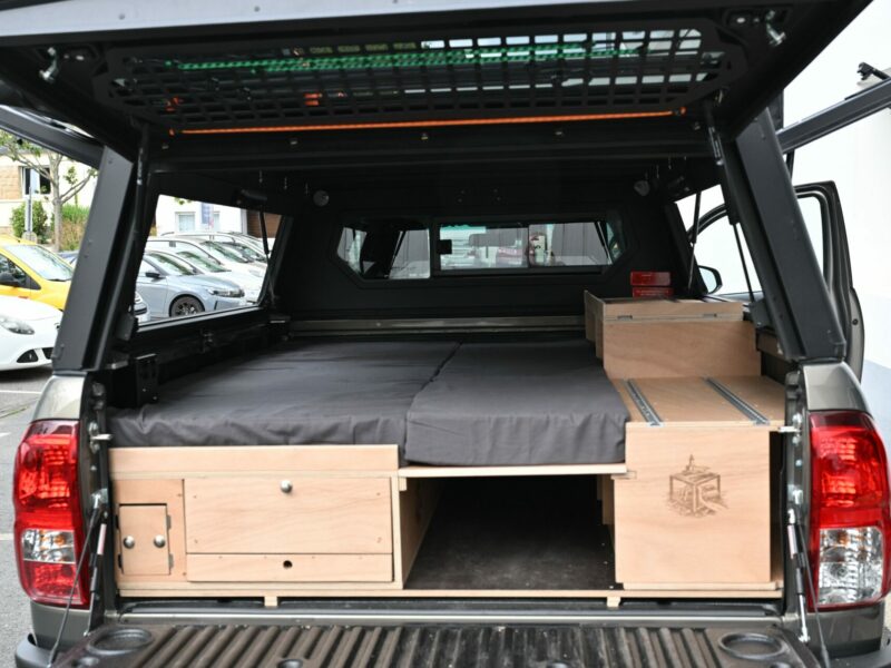 hilux 2 Ma Malle d'Enfer- transformez votre voiture de tout les jours en van aménagé - aménagement fourgon- amenagement complet toyota hilux